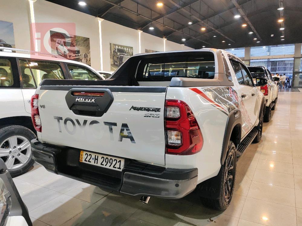 Toyota Hilux